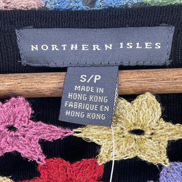 Northern Isles Preppy Sweater Women Feminine Colorful Crochet Floral Trim Size S - Picture 4 of 10